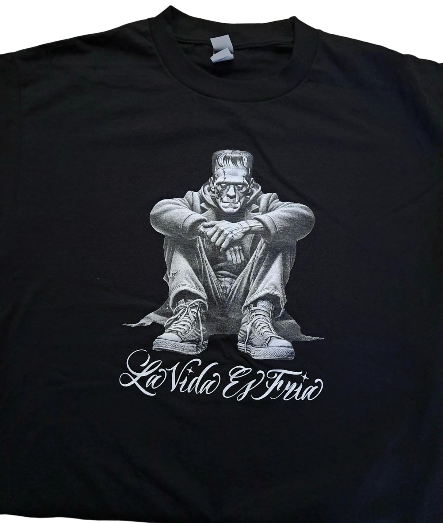 “La Vida es Fria “ T-shirt